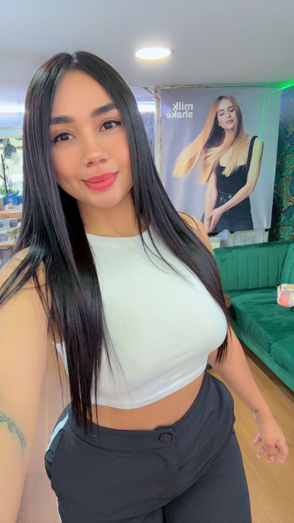 BELLEZA COLOMBIANA  EN VALENCI