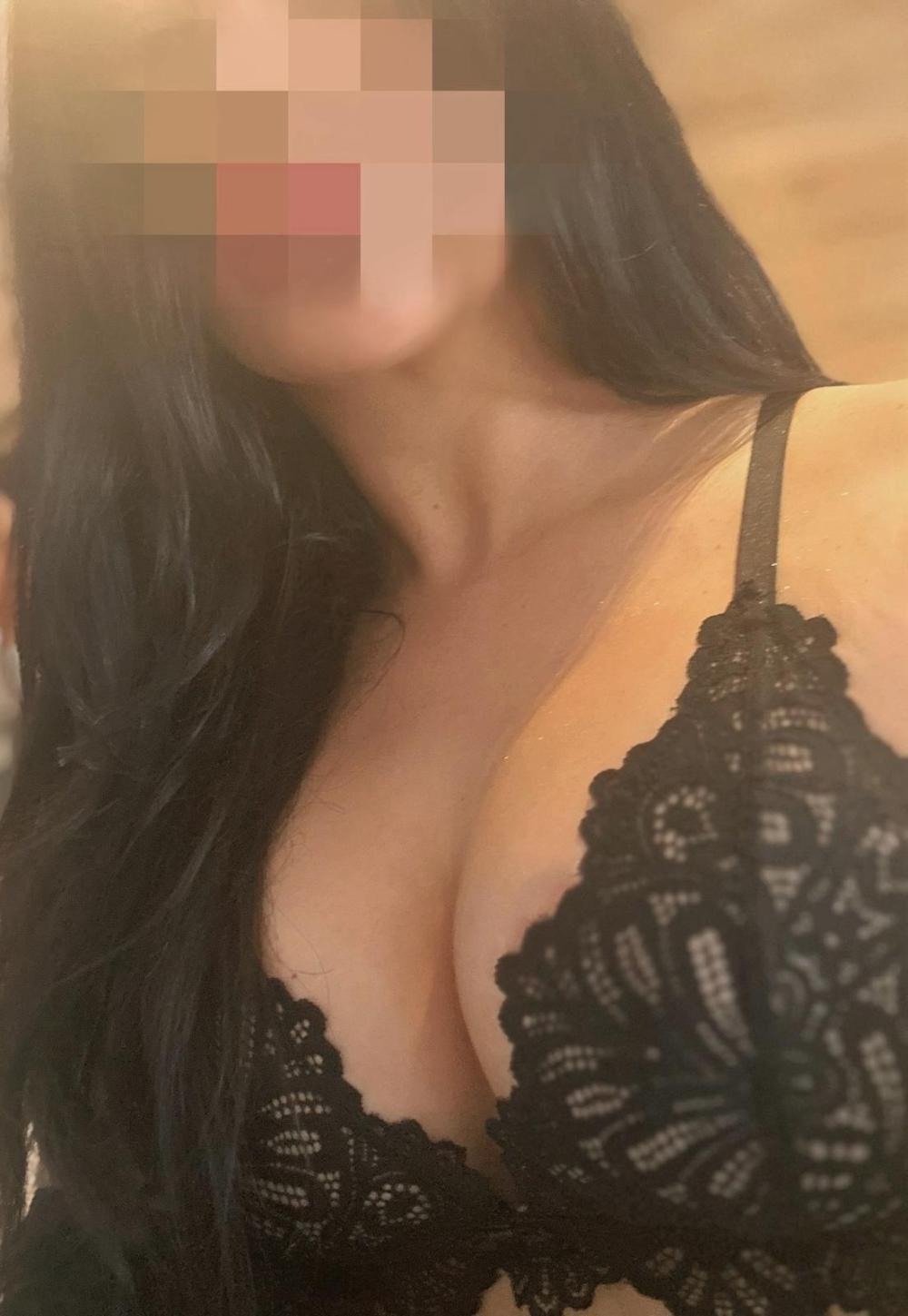 CUERPO ESCULTURAL MUY SEXY