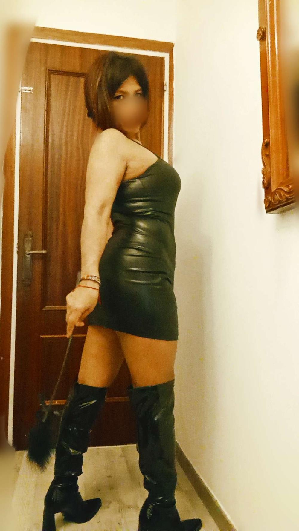 Candela  encanto  personalidad