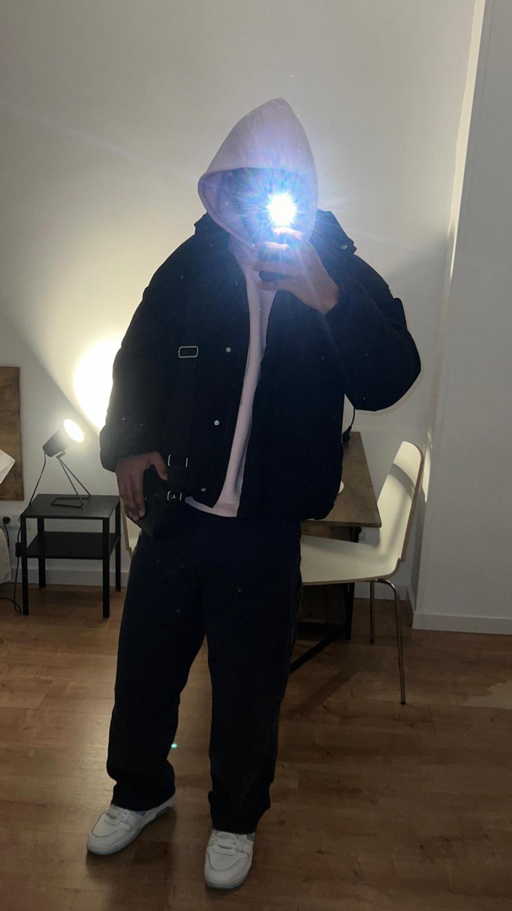 Joven atl  tico voluptuoso