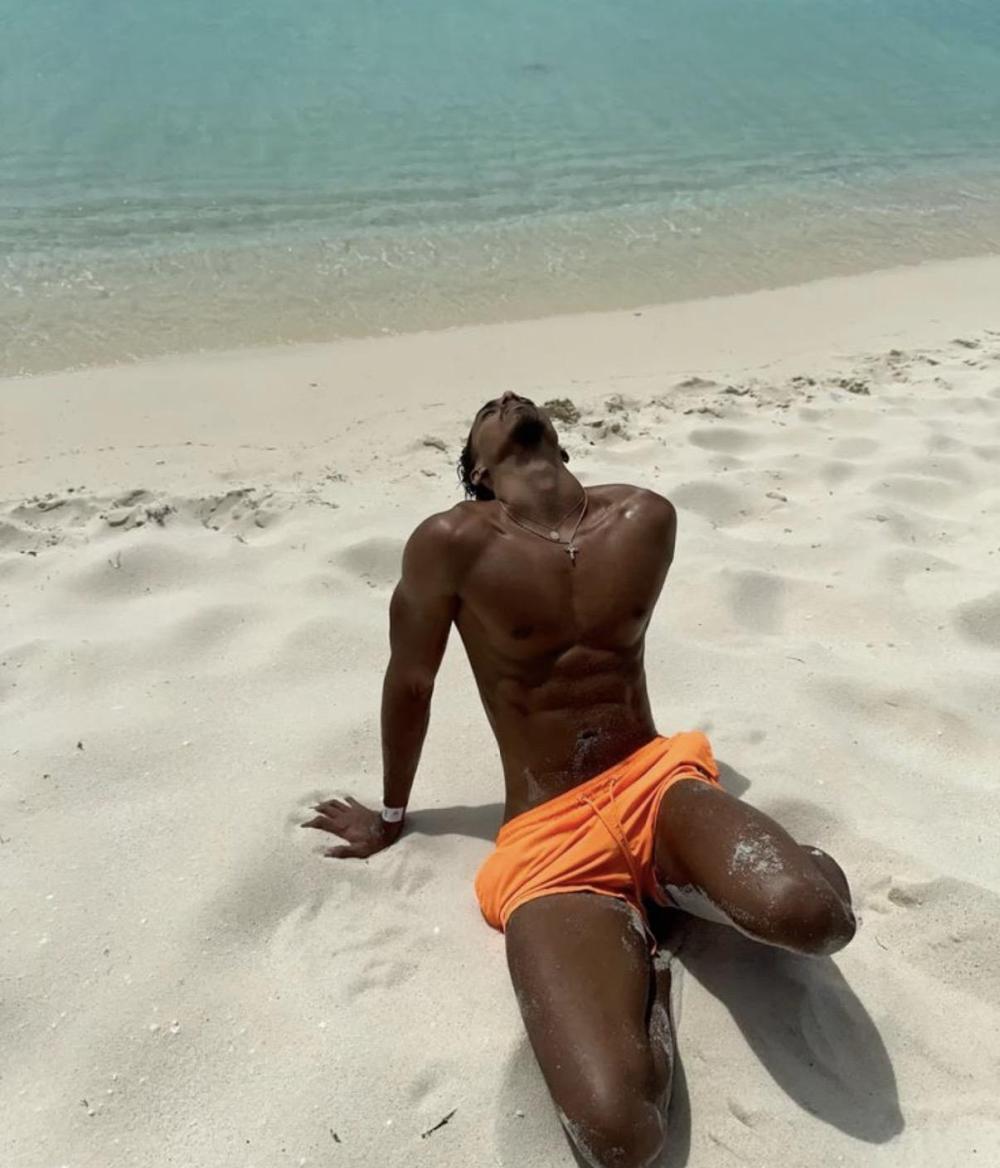 Ola  me llamo uncio chico afri