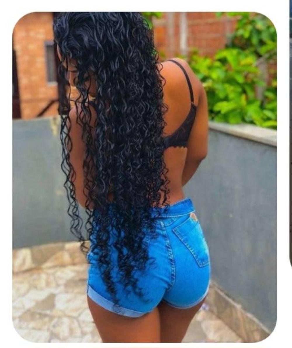 latina  de piel canela